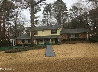 167 Wynndale Lake Rd, Terry, MS 39170