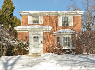 1728 Walnut Ave, Wilmette, IL 60091
