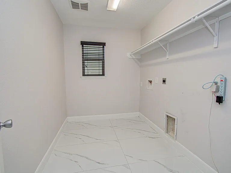 16430 Williamstown Dr — Photo 37