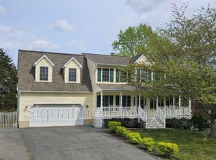 10 Lockwood Dr, Fredericksburg, VA 22405