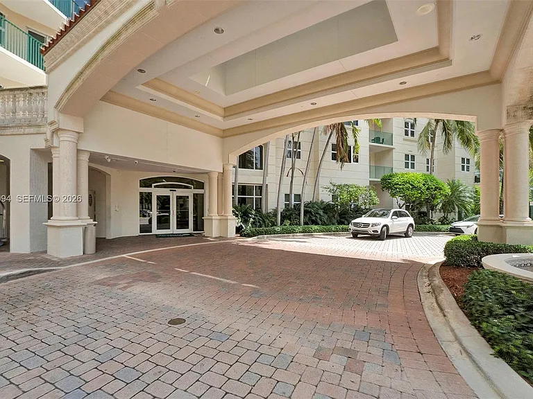 20000 Country Club Dr #6 — Photo 41