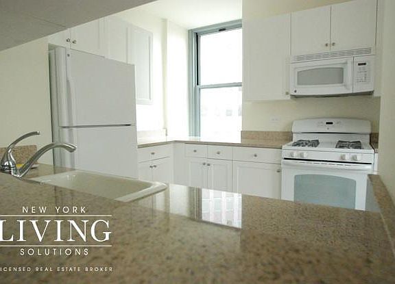 4th image of 15 Park Row APT 23L