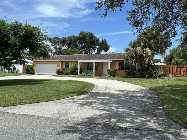 1209 Magnolia Dr, Indialantic, FL 32903