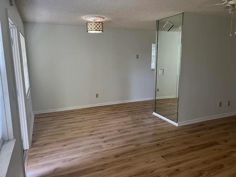 98 Spring Lake Dr #103 — Photo 3