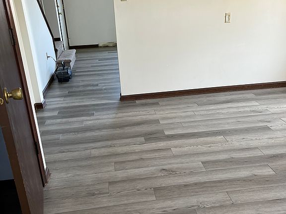 2nd image of 3006 Charter Oak Rd #1