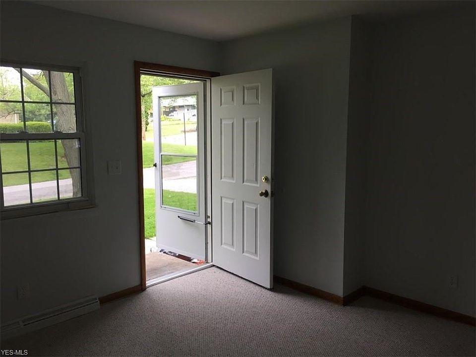 328 Sagamore 318 & 320 Sagamore Ave Akron, OH Zillow Apartments