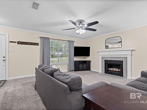 3rd image of 309 Straford Cir S
