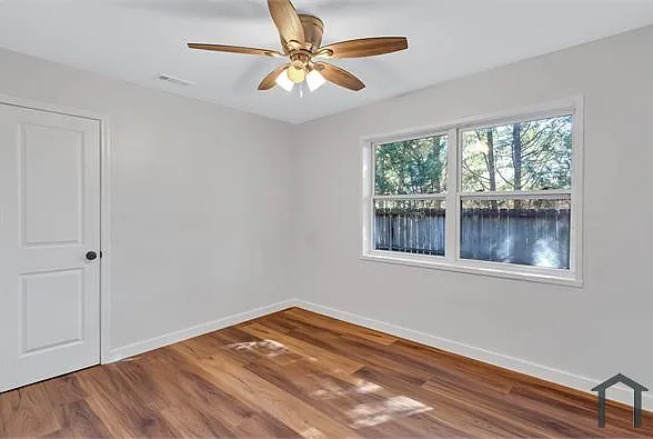 4 bed, 1600 sqft, $3,000 — Photo 2