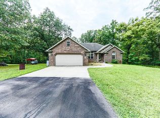 895 Spring Hill Rd, Sparta, MO 65753