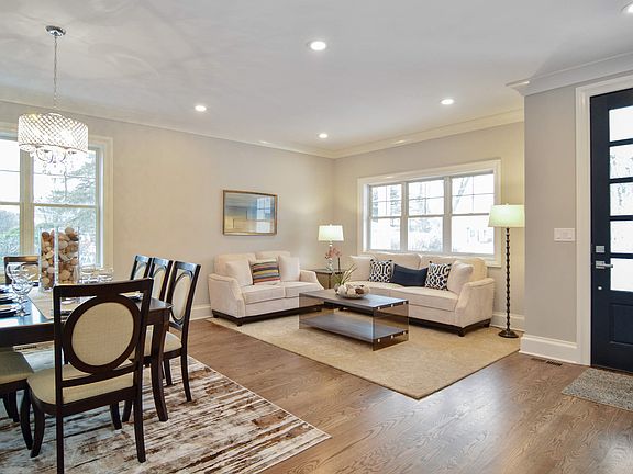 Living Room / Dining Room