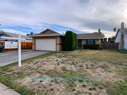 3232 Scotland Dr Photo 1