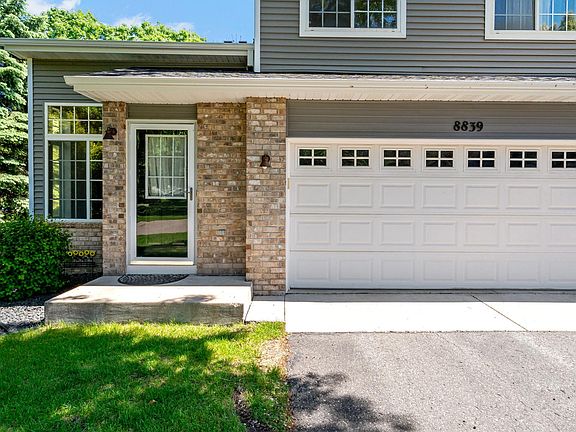 3rd image of 8839 Hastings Cir NE