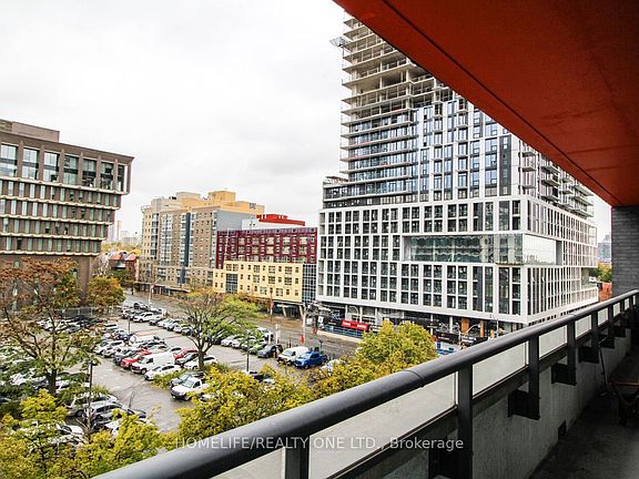 4th image of 159 Dundas St E Unit 614