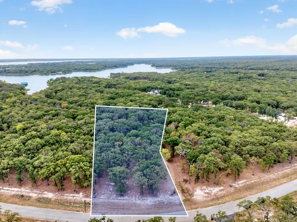 Vintage Shore Dr, Quinlan, TX 75474