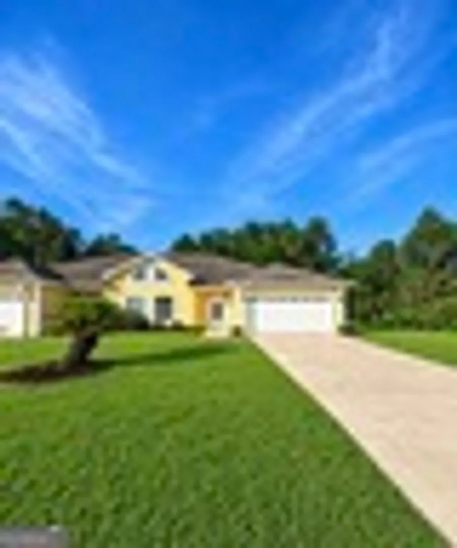 200 Royal Palms Ave — Photo 1