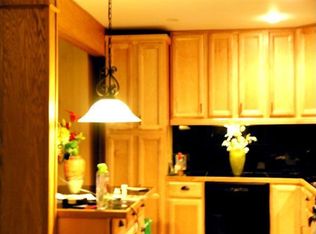 550 E Main St APT 1B, Barrington, IL 60010