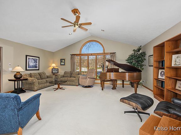 5th image of 5760 Forest Glen Dr SE