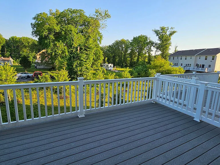 2055 Rivers Dr — Photo 24