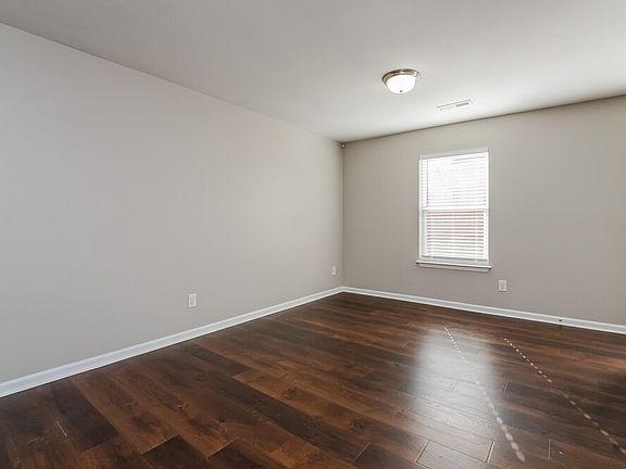 5th image of 280 Randolph Dr