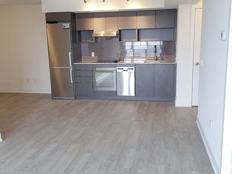 7 Mabelle Ave #2406 — Photo 4