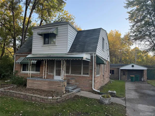 6889 Wayne Rd, Romulus, MI 48174