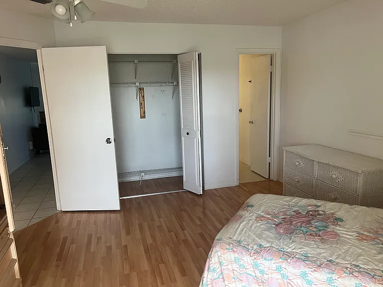 75 Royal Oak Ct #206 — Photo 9