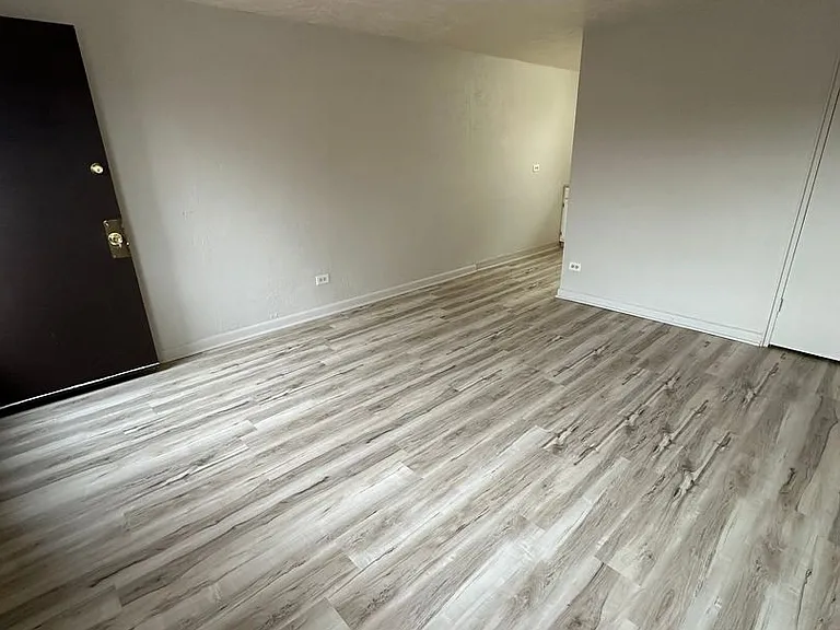 2607 Poplar Court — Photo 3