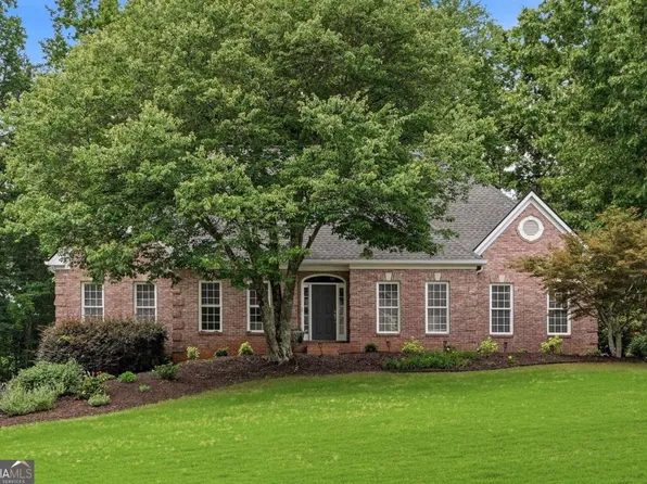1095 Laurian Park Dr, Roswell, GA 30075