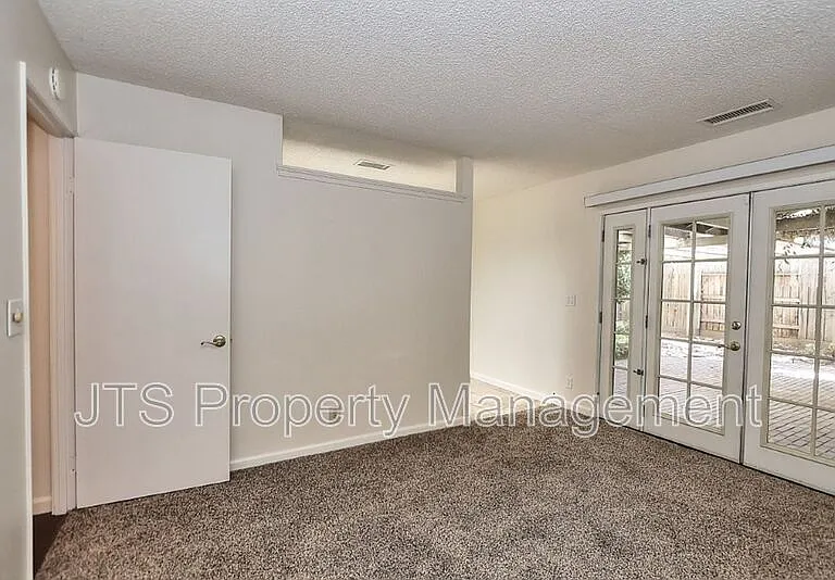 6830 Mellodora Dr — Photo 39