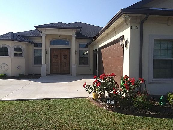 3rd image of 110 Kiowa Dr W