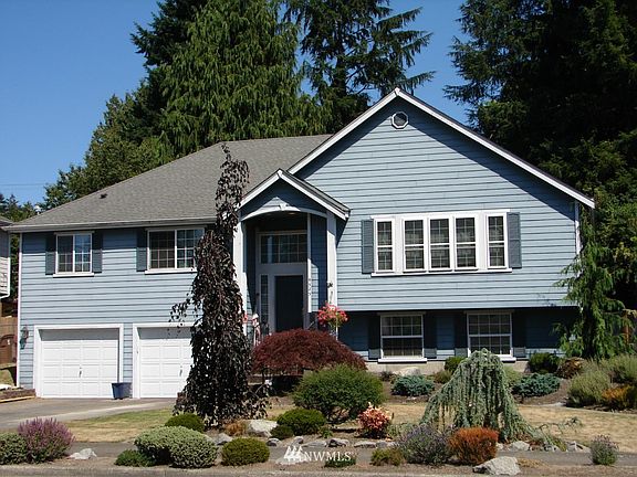 2nd image of 9323 Yakima Avenue S