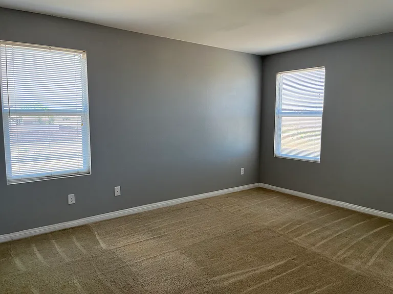 160 Yosemite Ave — Photo 14