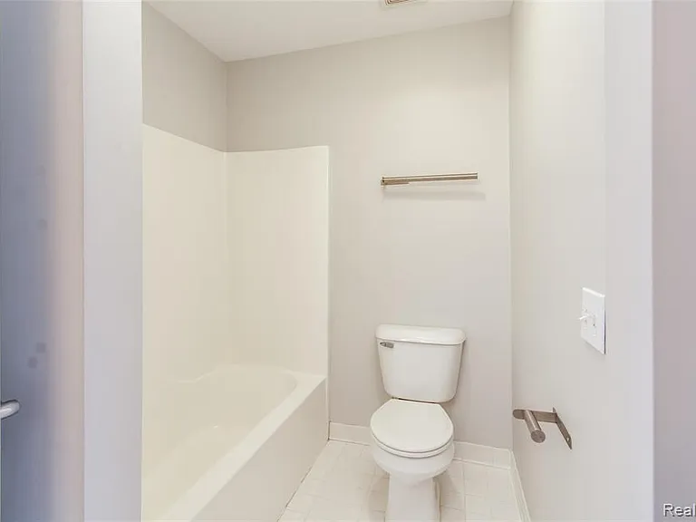 51334 W Hills Dr — Photo 27