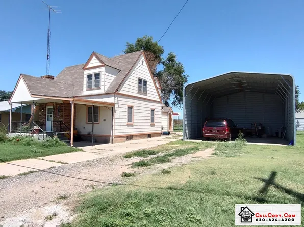 606 W West Plains St, Meade, KS 67864