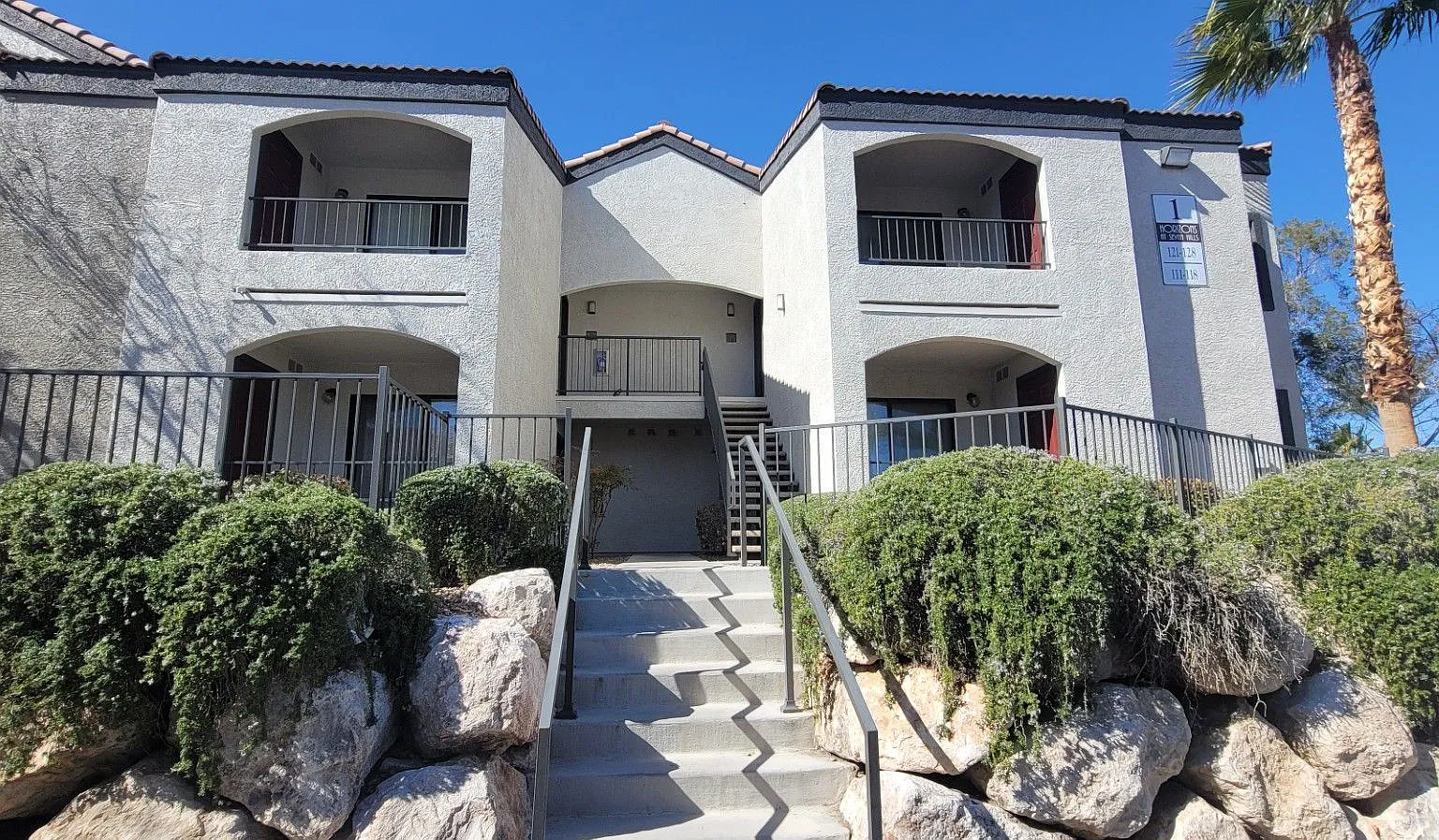 Gated Seven Hills 1 Bed/1 Bath Condo — Photo 1
