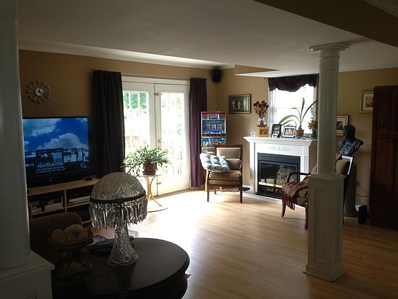 2nd image of 500 Village Green Ct