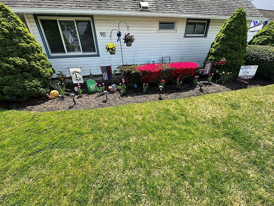 1st image of 90 Sunrise Ln