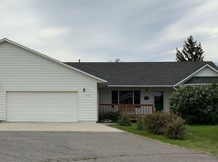 412 Sunny Dr, Manhattan, MT 59741