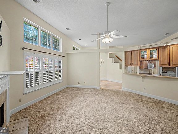 4th image of 1667 Pondside Dr