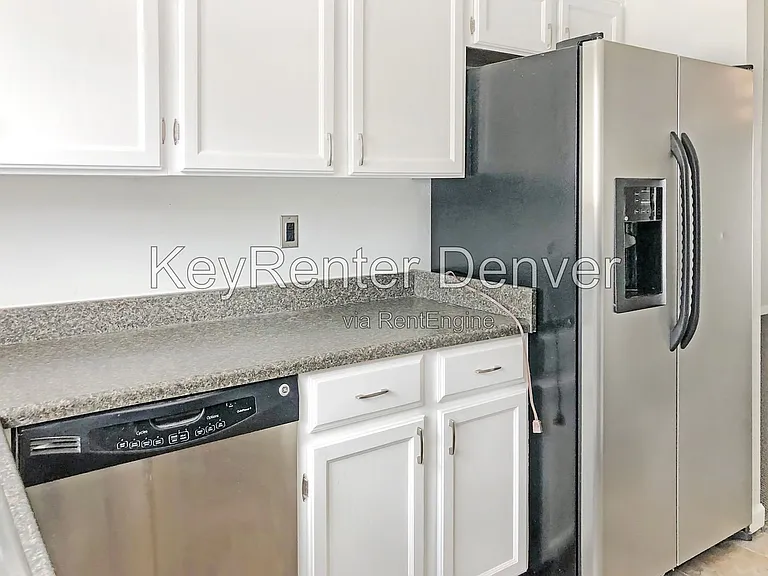 318 Wright St #202 — Photo 7