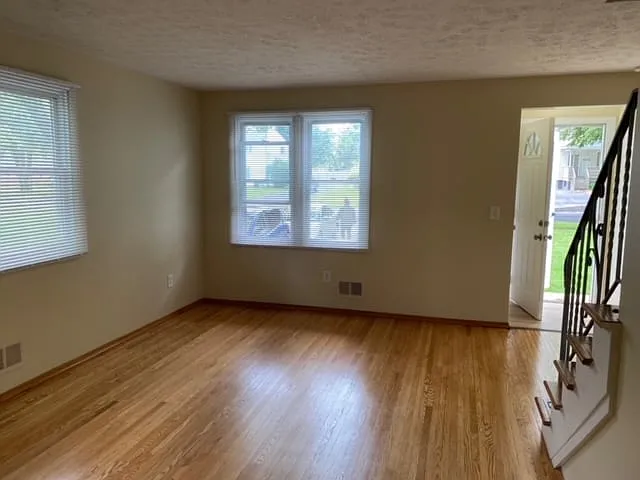 85 Underwood Ave — Photo 3
