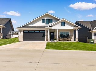 2515 SE Vintage Ln, Waukee, IA 50263