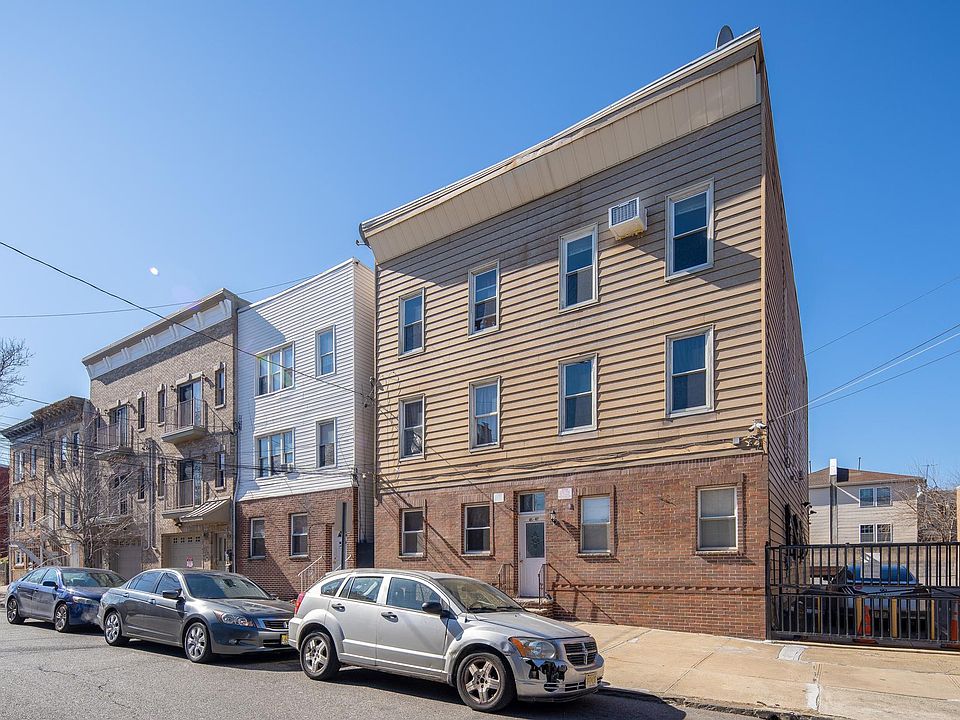 1st image of 45 Wright Ave APT 5