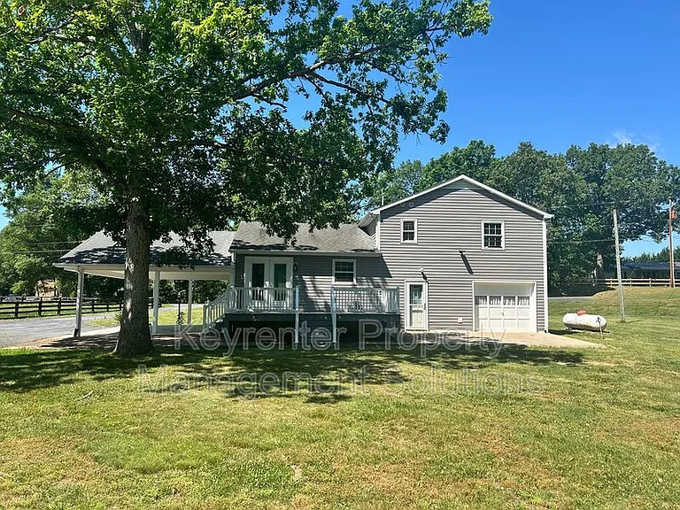 781 Cold Springs Rd — Photo 4