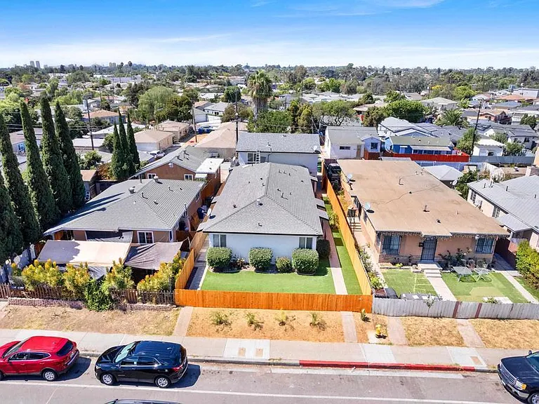 2844 Fairmount Ave — Photo 30