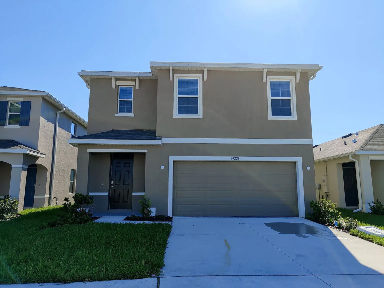 5 bed, 3.0 bath, 2447 sqft, $2,645 — Photo 1