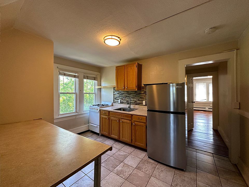 1st image of 255 Ellsworth Ave #5