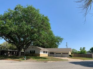 701 Hybiscus Ln, Victoria, TX 77904