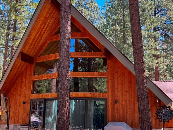 301 Cedar Dr, Stateline, NV 89449