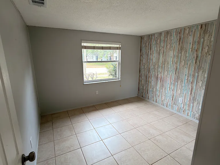 1116 Grantwood Ave — Photo 13